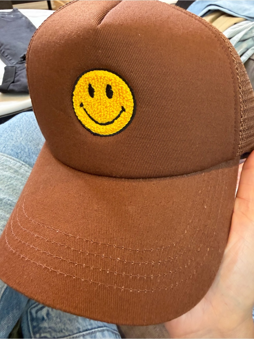 Men’s Market Smiley Brown Patch Trucker Hat